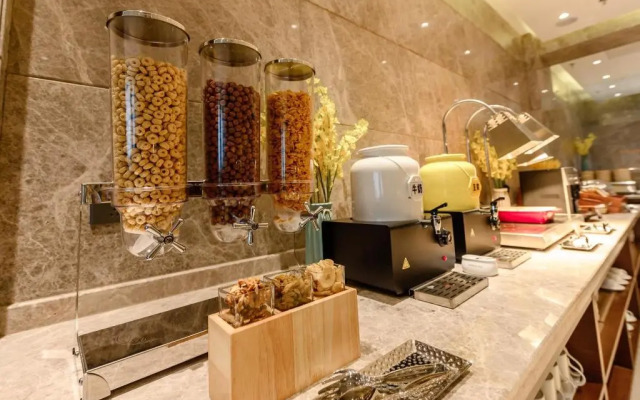 Homeinn Plus Hotel (Jinzhou Railway Station Renmin Street)