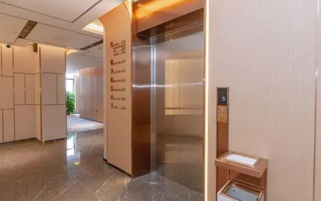 Ruihao International Hotel (Guangxi University Zoo Subway Station)