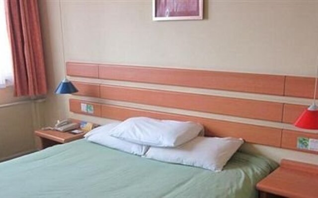 Home Inn (Dunhua Hanzhang Street Branch)