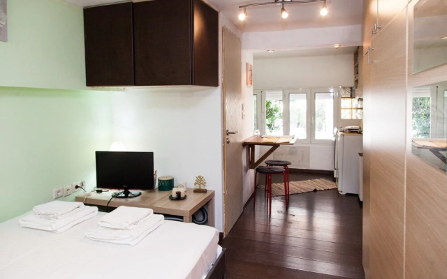 Cozy studio in keramikos