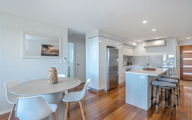 Bujerum Apartments on Burleigh
