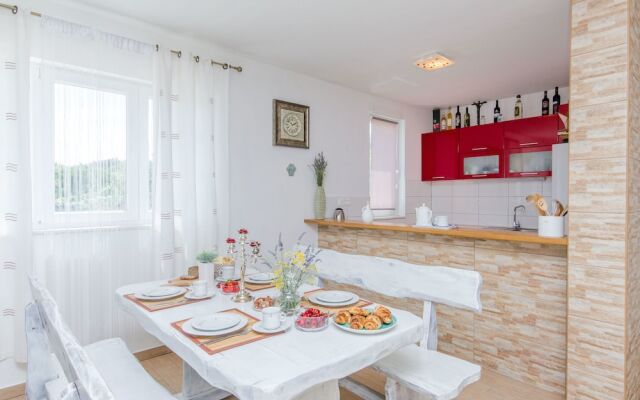 House Anela