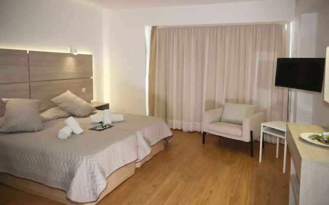 Pier Beach Hotel Apartments