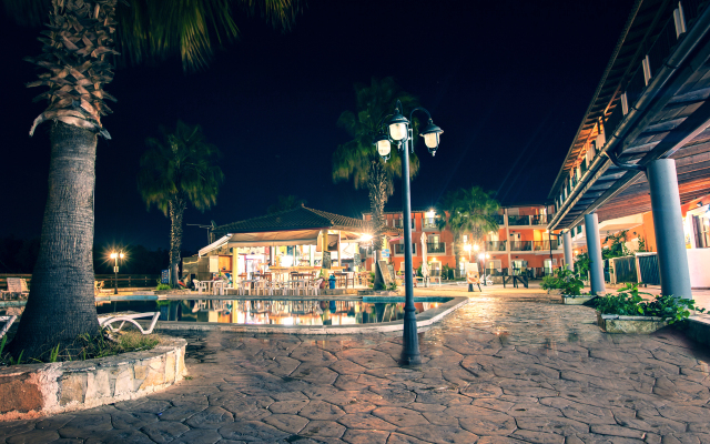 Blue Palm Hotel