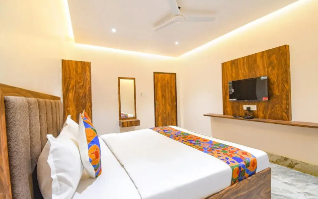 Fabexpress Golden Suites