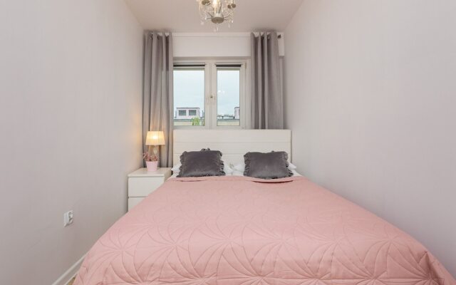 Apartment With 1 Bedroom by Renters
