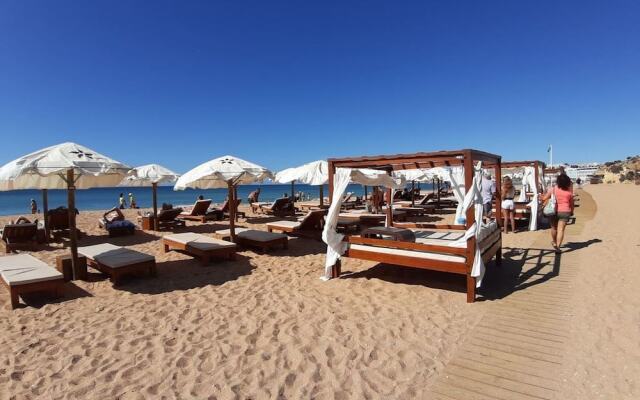 Albufeira 2 Rooms Central Large Apart, Pool, Wifi