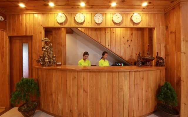 Essence Motel