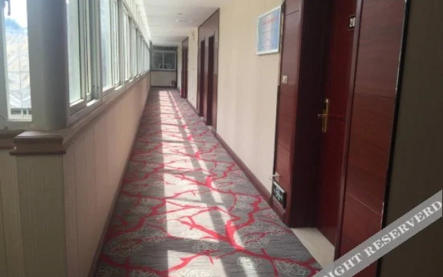 Tianhong Business Hotel