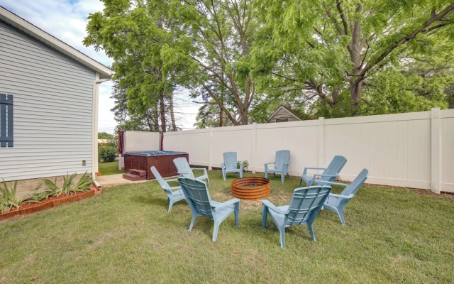 Near Saugatuck Dunes: Pet-friendly Fennville Home!