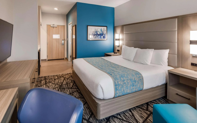 Best Western Plus Mid County