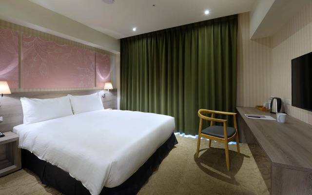 Aeris International Hotel