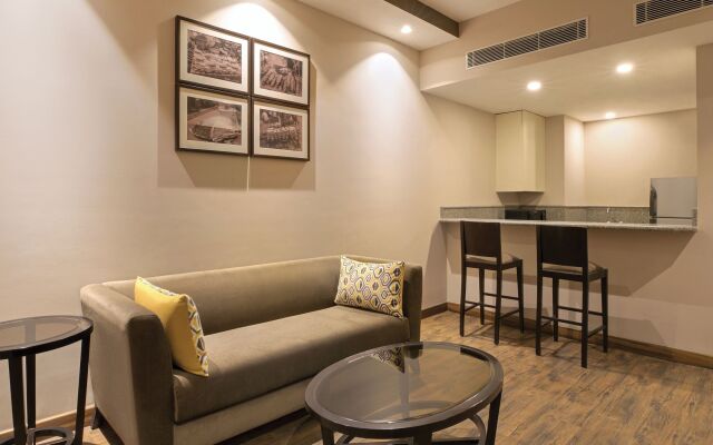 Lemon Tree Hotel, Sector 68, Sohna Road, Gurugram