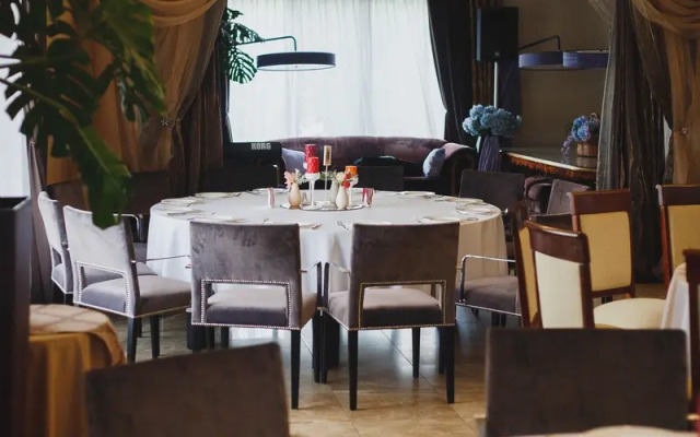 Diplomat Club Hotel