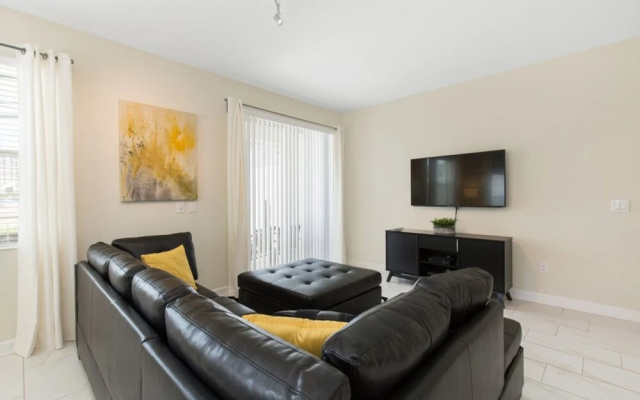 Storey Lake - 3066 Gatsby Street