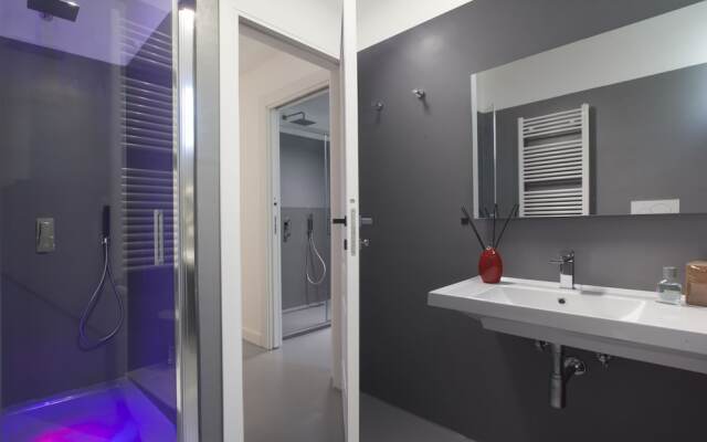 Luxury Design Home & Jacuzzi in Heart of Sorrento