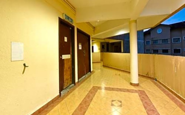 OYO Home 90453 Narasindo Homes Pd Tiara Bay