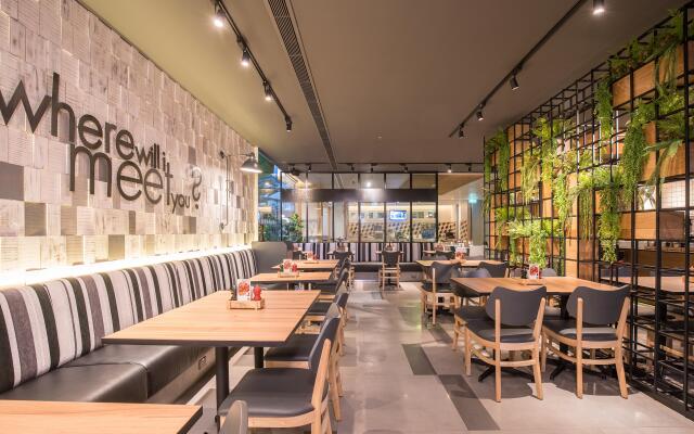Holiday Inn Express Bangkok Sathorn by IHG