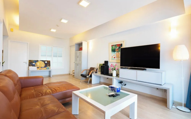 Salute de Sailing Tower - Palace Garden