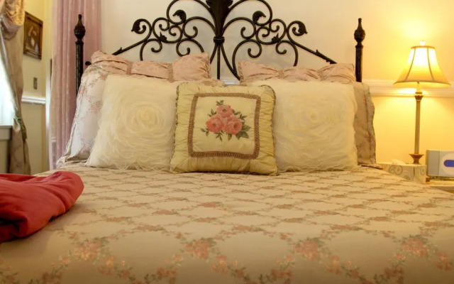 Monarch Cove Inn