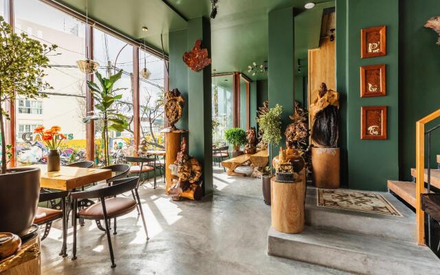 Pi Boutique Hostel