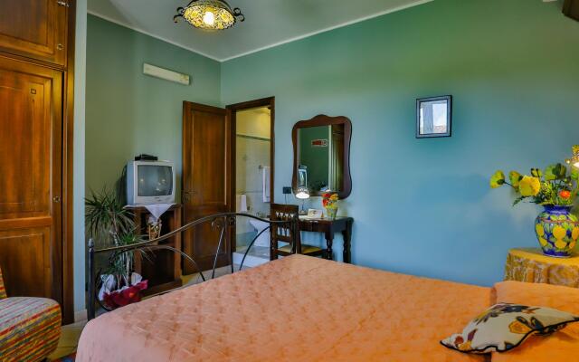Agriturismo a Alia ID 3644