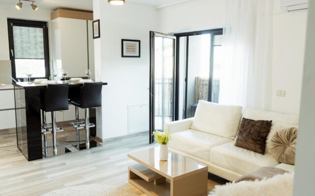 Luxury Apartment with Private Parking