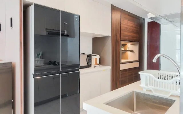 Spacious 3Br At Sky House Bsd Apartment