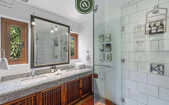Stylish 2 BR Condo in Romantic Zone - Rooftop Pool