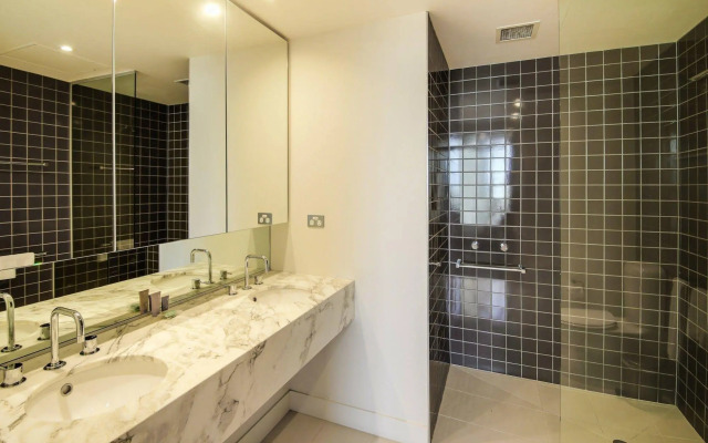 Platinum Apartments at Freshwater