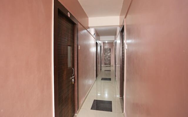 OYO 10137 Hotel Vaishnavi