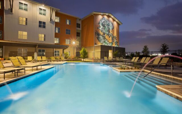 Homewood Suites by Hilton TechRidge Parmer @ I-35