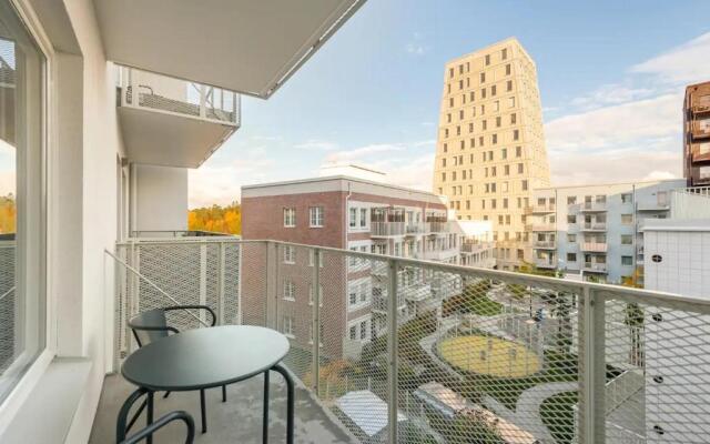 Luxury Business Studio Apartment - Garden View
