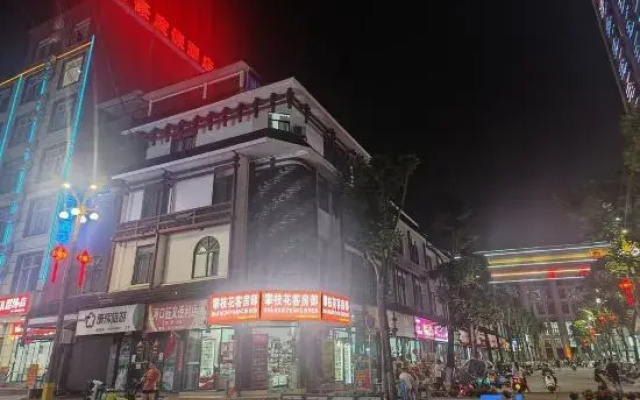 Marriott Resort (River Port Store)