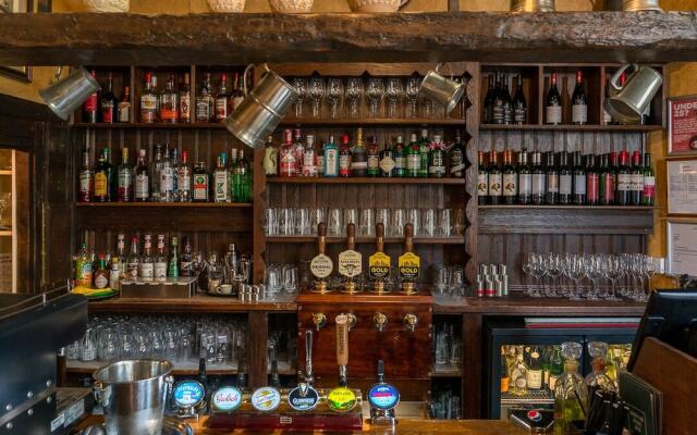 The George Inn & The Plaine