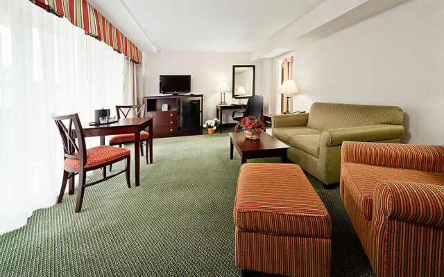Holiday Inn Rosslyn @ Key Bridge
