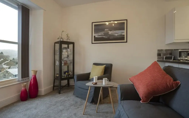 Top of the Bank Apartment