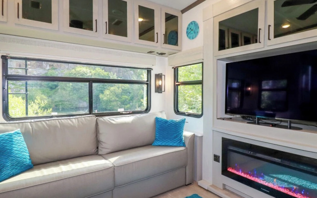 Tickeydoo, Tor Down Quarry