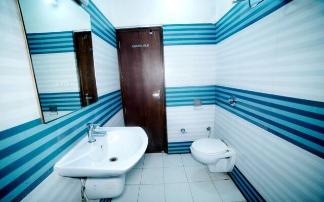 Hotel Holiday Comfort - 800 mts from Jallianwala Bagh, Amritsar