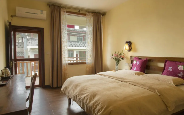 Snow Lion Riverside Resort