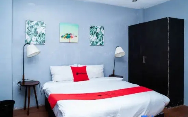 RedDoorz at Kopinos Tourist Inn Hotel