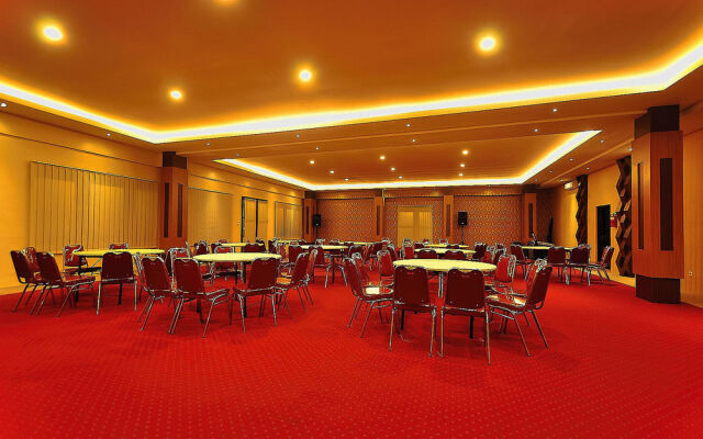 Spencer Green Hotel
