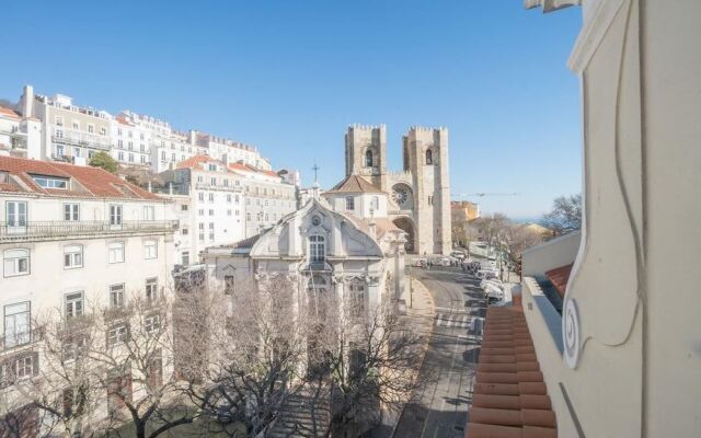 Superb Flat Cathedral & River View