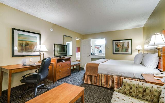 Quality Inn & Suites Dallas - Cityplace