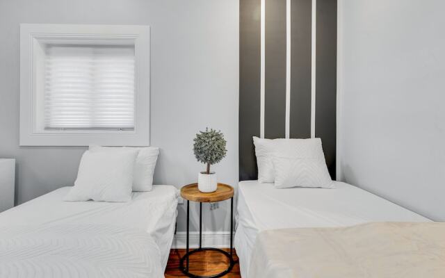 Brewerytown Balcony Retreat W Oxford 1BR