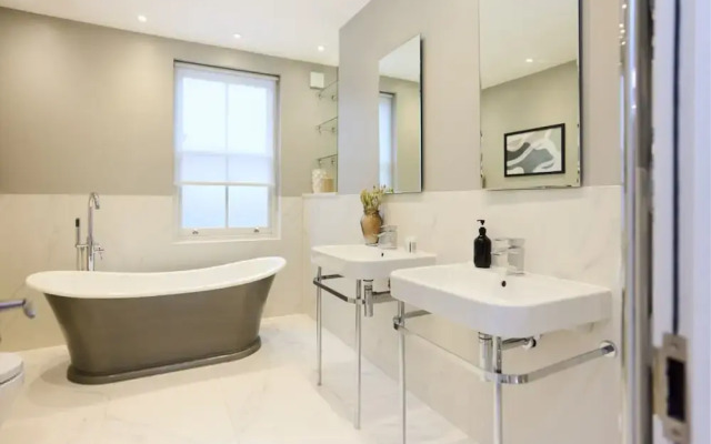 The Latimer Wonder - Stunning 5bdr House With Garden