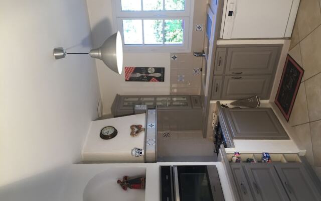 Country-style Villa With Private Pool, Walking Distance From Flayosc