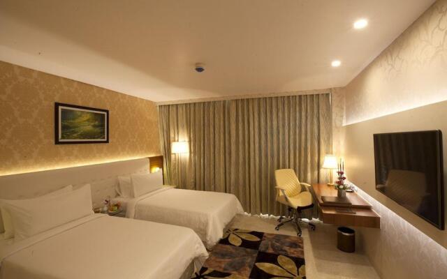 United 21, The Grand