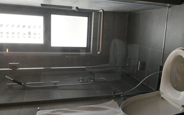 The Landmark Penthouse Luxury Condo by Casa Accommodation