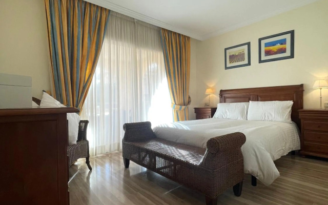 Hacienda Elviria 2 Bedroom Spacious Apartment